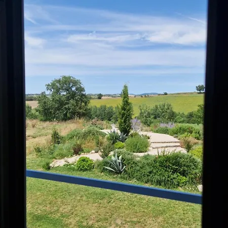 Aux Roses De Cedres Savane Salvagnac