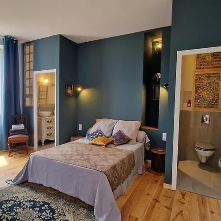 Aux Roses De Cedres Savane 3*