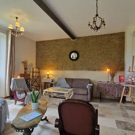 Aux Roses De Cedres Bed & Breakfast Salvagnac